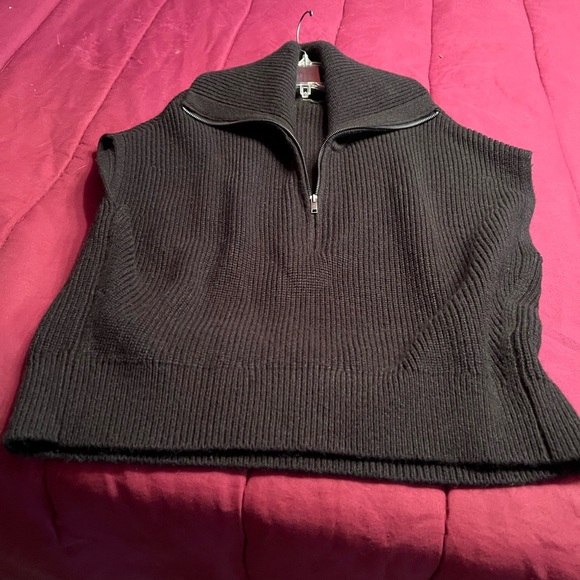 Banana Republic quarter zip vest. From Fall 2024 collection size large - Picture 7 of 11